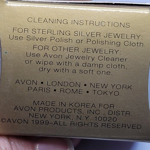 Spilla Avon vintage 1999 "IO AMO GESÙ" tono oro con pendenti strass - Foto 3 di 9