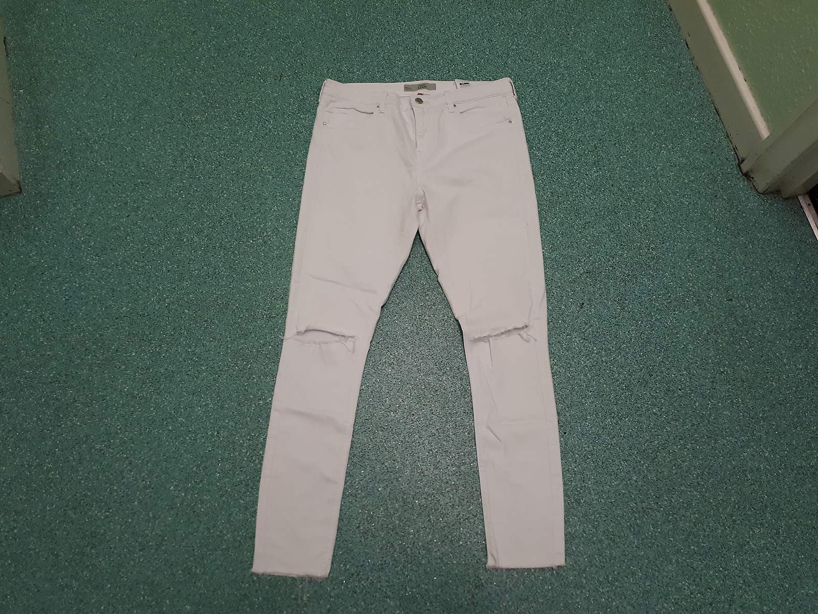 Picture 1 of 6