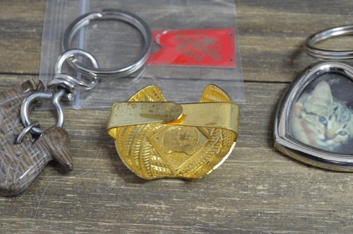 Drawer Trinket Lot Various Random Artifacts Keychain Patches Lock Box - Picture 11 of 13