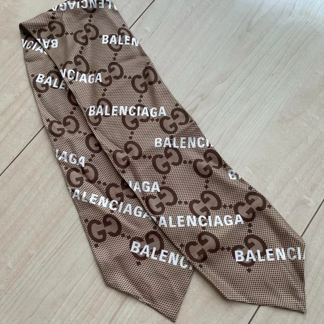 GUCCI BALENCIAGA foulard en soie maxi col GG nœud marron unisexe 33,7 x 4,1 pouces 2504