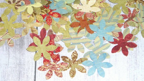 50 Paper Flowers for Scrapbooking, Card Tag Making, Journaling, Embellishment - Picture 3 of 4