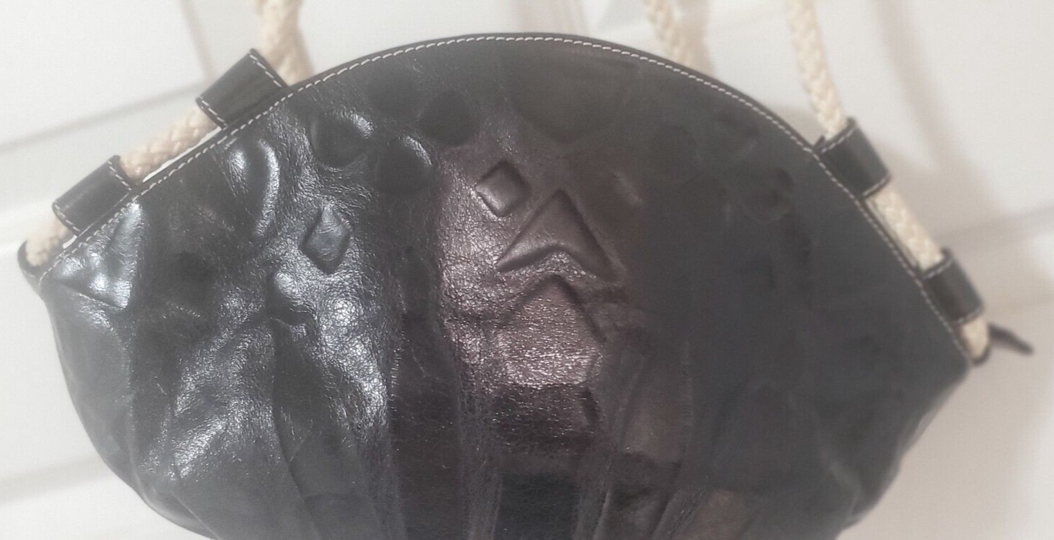 Picture 4 of 22