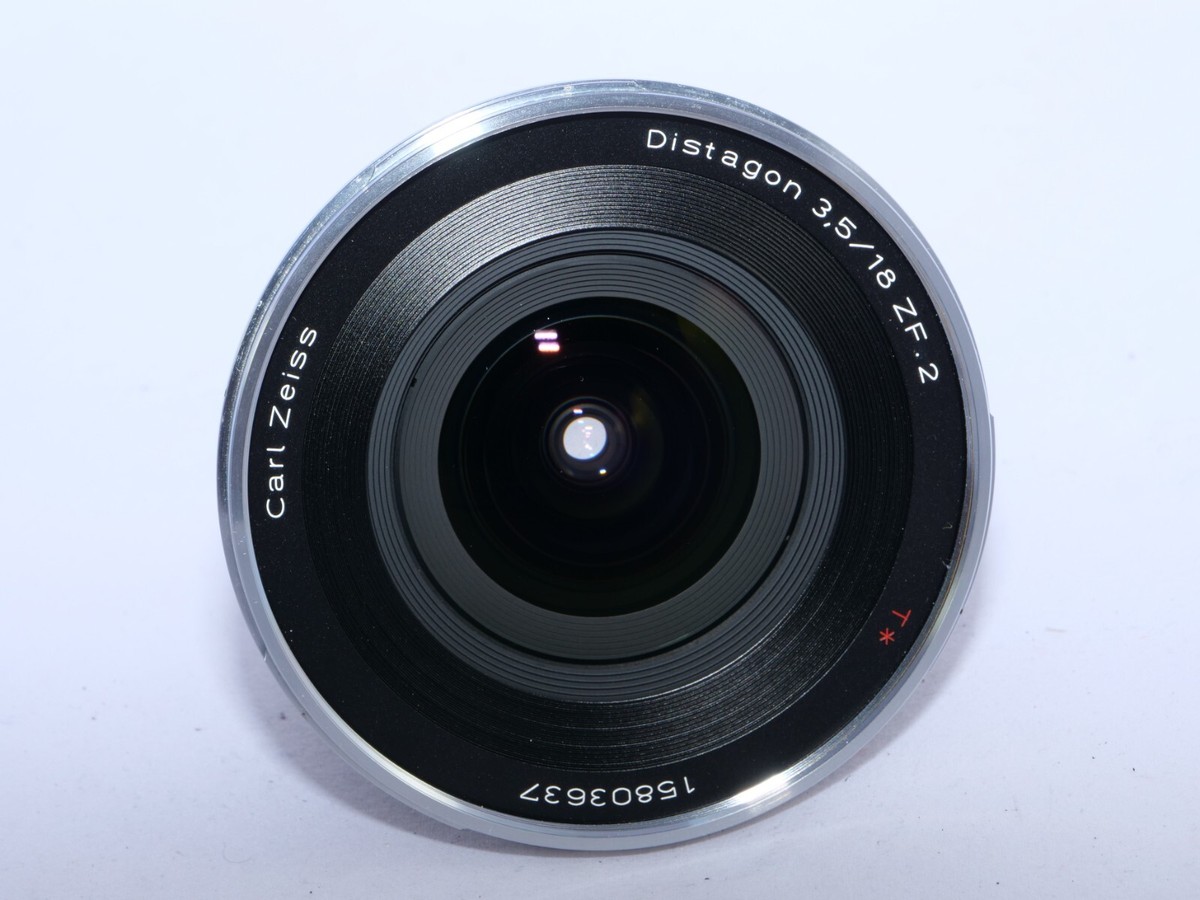 ZEISS Distagon ZF.2 T* 18mm f3.5 Wide Angle Lens. Hood. BOX