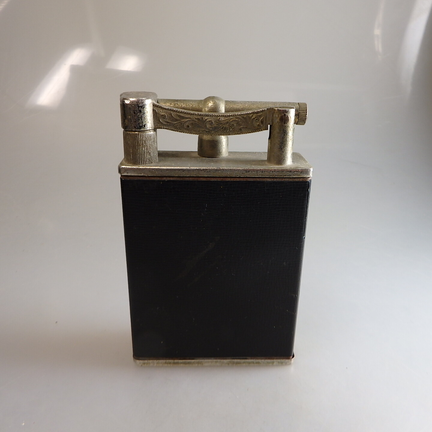 Details zu Große Klappdeckel Tischfeuerzeug 14 cm Benzin England um 1925 (56913) Super profitabler Preis