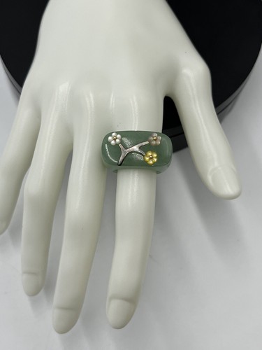 Jade Natural Icy Green Jadeite and MOP Flower Saddle Beautiful Ring Sz 7.5-8 - Picture 3 of 23
