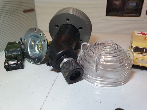 Land Rover Series Military RAF 600855 Sidelight Screw Light Fitting Complete x2 - Picture 2 of 13