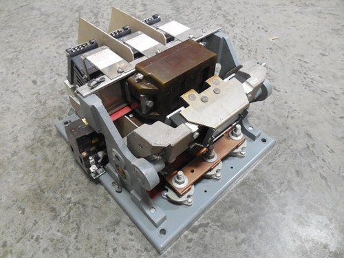 USED Cutler Hammer 8-77-8399 NEMA Size 6 Contactor 540 Amps 480/440V Coil