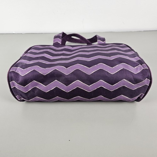 Thirty One Handle It lila Pflaume Chevron Reißverschluss Kosmetik Reise 31 Tasche - Bild 3 von 7