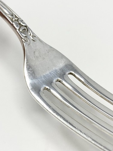 Set of (4) 1847 Rogers Bros A1 Charter Oak Silverplate 1906 Dinner Forks 7.5” - Picture 10 of 11