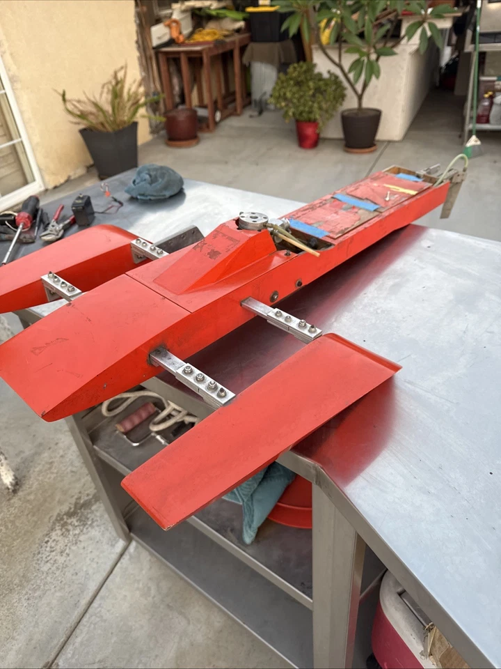 VINTAGE R/C OUTRIGGER NITRO SPEED BOAT 38" WITH OPS Nitro ENGINE!! - Image 2 of 4