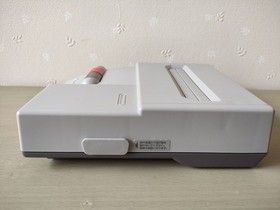 Nintendo New Famicom Console AV Complete set very good condition TESTED NES