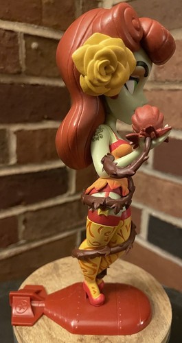 Cryptozoic Entertainment DC Comic Bombshells Poison Ivy Autumn Exclusive Edition - Picture 3 of 5