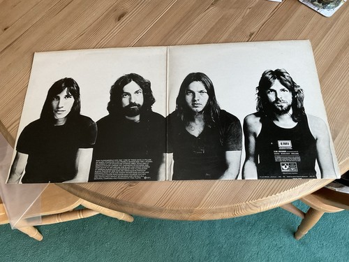 PINK FLOYD - MEDDLE - UK PRESSING LP WITH TEXTURED COVER ON HARVEST LABEL - Picture 3 of 6