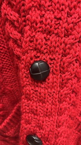 Maglione cadigan Arancrafts maglia cavo collo cappuccio rosso nuovo con etichetta taglia L - Foto 4 di 7