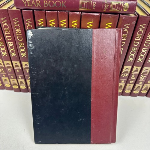 World Book Encyclopedia Volumes 1-22 with Health and Medical and Year Book 1991 - Picture 3 of 12