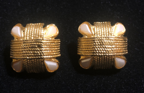 Vintage 1990's Textured Gold & White Rhinestone Modern Statement Clip Earrings - Picture 2 of 3