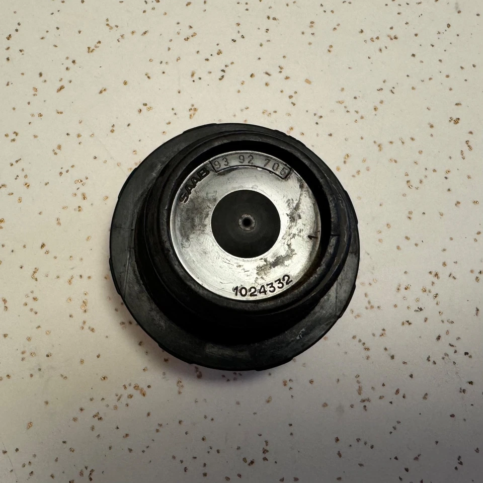 Saab Classic 900 9000 1982-1998 Original Rojo Tapa Gas Combustible Raro C900 Foto 2 de 2