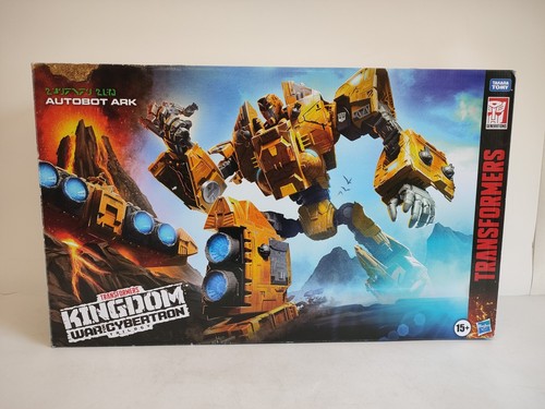 Transformers Generations War for Cybertron Kingdom Autobot Ark Titan Class Boxed - Picture 18 of 22