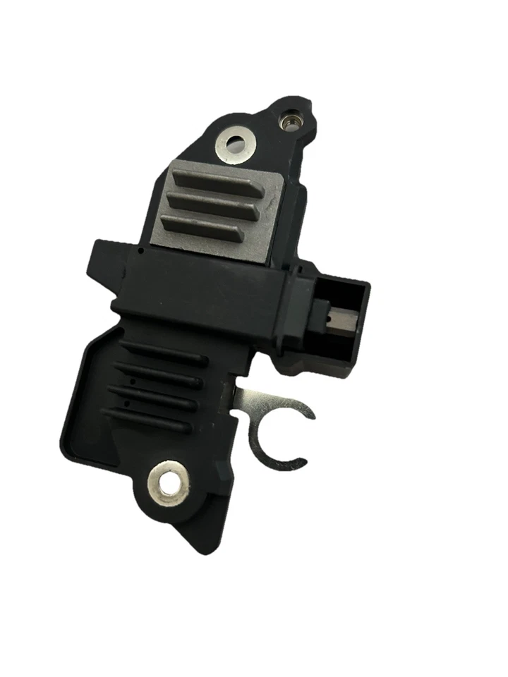 Mercedes-Benz Chrysler Jeep Voltage Alternator Regulator IB261 - Image 3 of 4