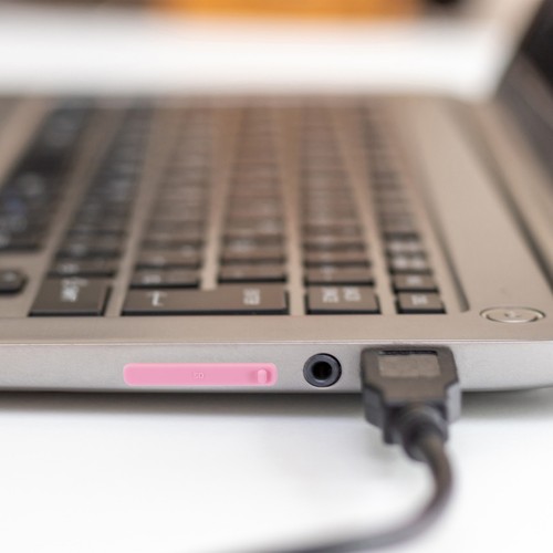 65pcs Laptop Port Duct Cover 13 Types Plugs Caps USB/VGA/Audio Jack/SD, Clear - Zdjęcie 7 z 7