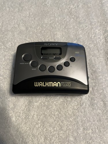 Sony Walkman WM-FX251 FM/AM Radio Cassette Player Radio Works Tape Doesn't Run - Picture 10 of 14