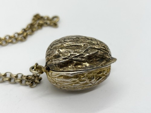 Miniature Solid Silver Gilt Walnut shaped Pocket Watch Pendant St James's House - Picture 4 of 21