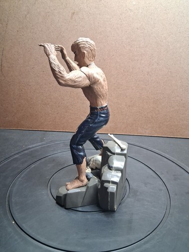 Modellino vintage Aurora The Wolfman kit costruito e dipinto scala 1/8 T67 - Foto 5 di 14