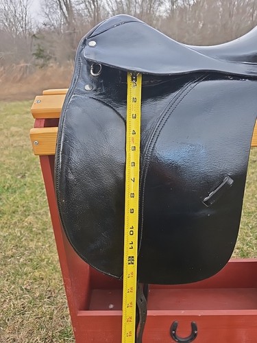 Dressage Saddle - Picture 11 of 12