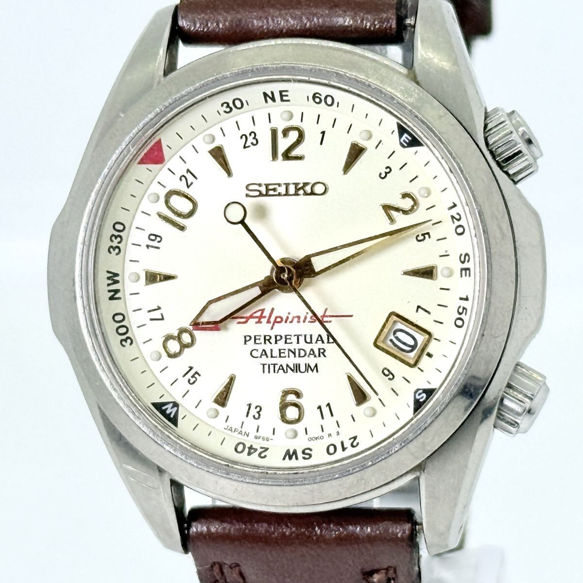 SEIKO Red Alpinist 8F56-00D0 Ivory Date Quartz Men's Watch from JP