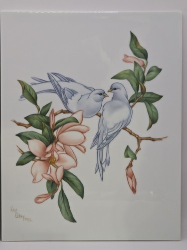 Set of 2 Vintage Hand Painted Art Tiles 10.25x8.25” Doves Signed Kay Gray 1992 - Picture 6 of 10