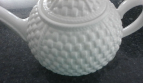 VINTAGE TIFFANY & CO WHITE WEAVE DESIGN TEAPOT - Picture 5 of 13