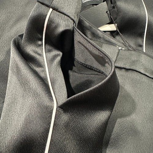 Traje Karl Lagerfeld de satén con ribete de pipa negro para mujer IT 40 pantalones cortos y blazer - Imagen 20 de 20