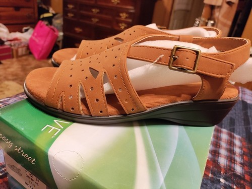Easy Street Tan Sandals For Women Size 7.5 New In Box - Picture 5 of 7