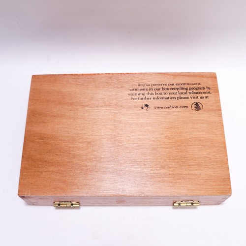 Padrón Serie 1926 Nº 1 caja de cigarros de madera vacía 7,75" x 5,25" x 2" - Imagen 8 de 11
