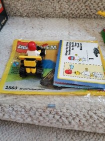 Lot of 4 LEGO Sets Life on Mars Alien Encounter #1195 w/ Sets 1560, 1562 & 1563!