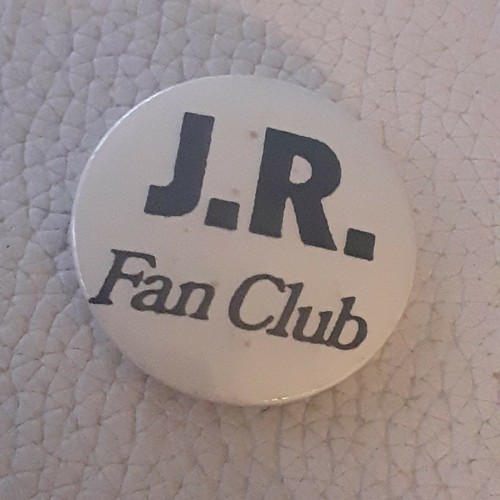 Insignia vintage de club de fans J R - Imagen 3 de 3