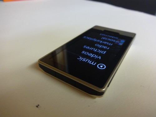 MICROSOFT  ZUNE HD  PLATINUM  16GB...NEW BATTERY... - Picture 2 of 9