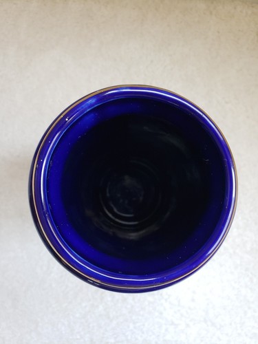 Vintage BLUE JAPANESE VASE - Crane with GOLD ACCENTS - Picture 3 of 8