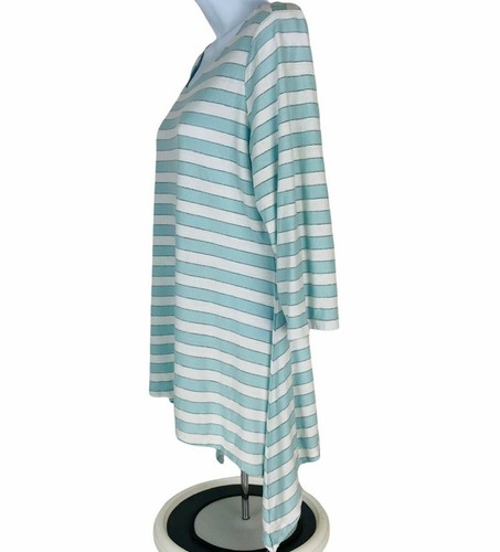 Monroe & Main Women’s Size L Large Top White, Blue, Silver Striped Longer Sides - Picture 4 of 7