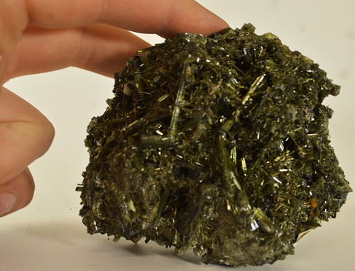 Amas de Tourmaline verte du Brésil 326g minérale de collection - Imagen 7 de 16