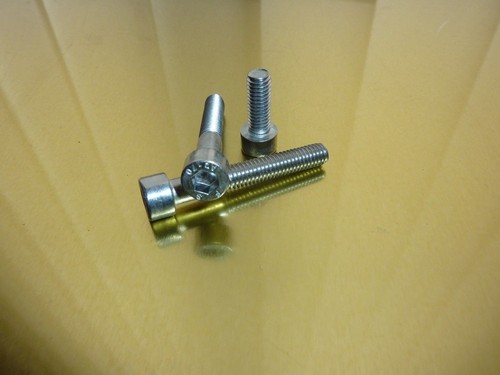 Kit de tornillos de acero inoxidable cubierta de motor para Suzuki DL 650 DL650 V-Strom 2004-2011 - Imagen 2 de 2