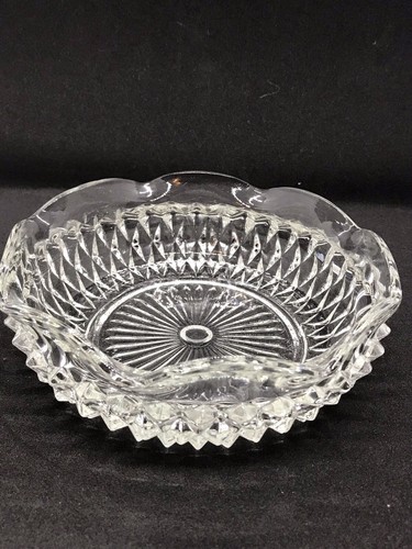Crystal Candy Dish Nut Bowl Classic Diamond Cut Pattern With Scalloped Edges - Picture 5 of 5