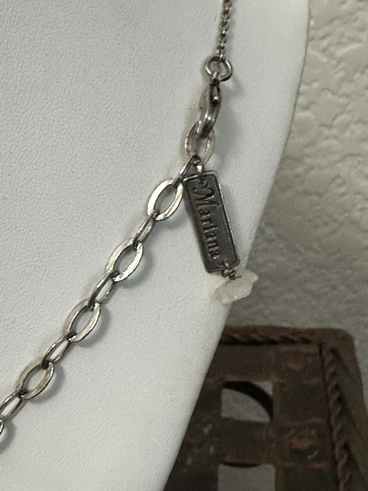 Collar Colgante Ángel de la Guarda Diseño Signature de Mariana - Joyería Mariana Foto 3 de 4