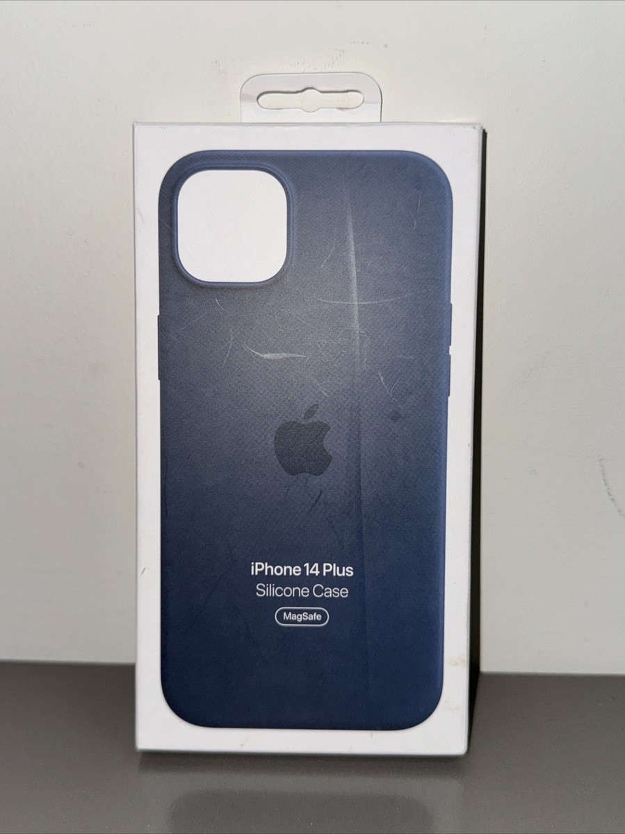 Open Box Apple Silicone Case w/ MagSafe for iPhone 14 Plus Open Box Apple Silicone Case w/ MagSafe for iPhone 14 Plus
