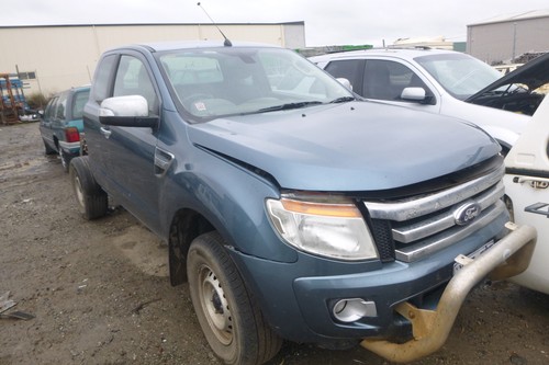 FORD RANGER PX 1 WINDSCREEN WASHER BOTTLE WITH PUMP 06/2011 - 06/2015 - Picture 4 of 9