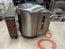 Southbend 40 Gallon Tilt Kettle With Water, Lid On Wheels
