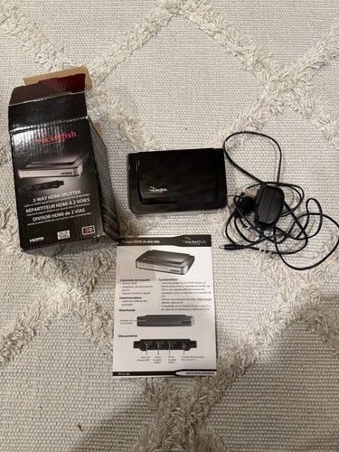 Rocketfish 2-Way 1 in 2 Output HDMI Splitter Model RF-G1182  Black 5V Power Cord - Picture 1 of 5