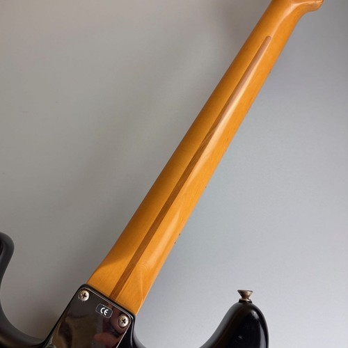 Fender Highway One Stratocaster Electric Guitar Used Free shipping from Japan - Picture 6 of 11