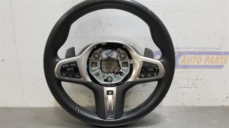 BMW M235i 2020 volante OEM 20 cuero negro térmico  Foto 2 de 4