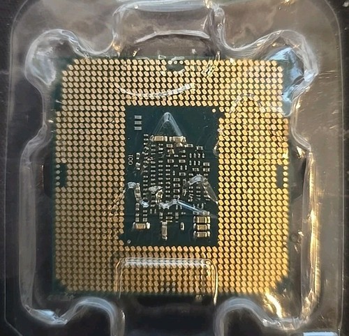 Intel Core i3-6100T 3.2 GHz LGA 1151 Desktop CPU Processor SR2HE - Picture 2 of 2